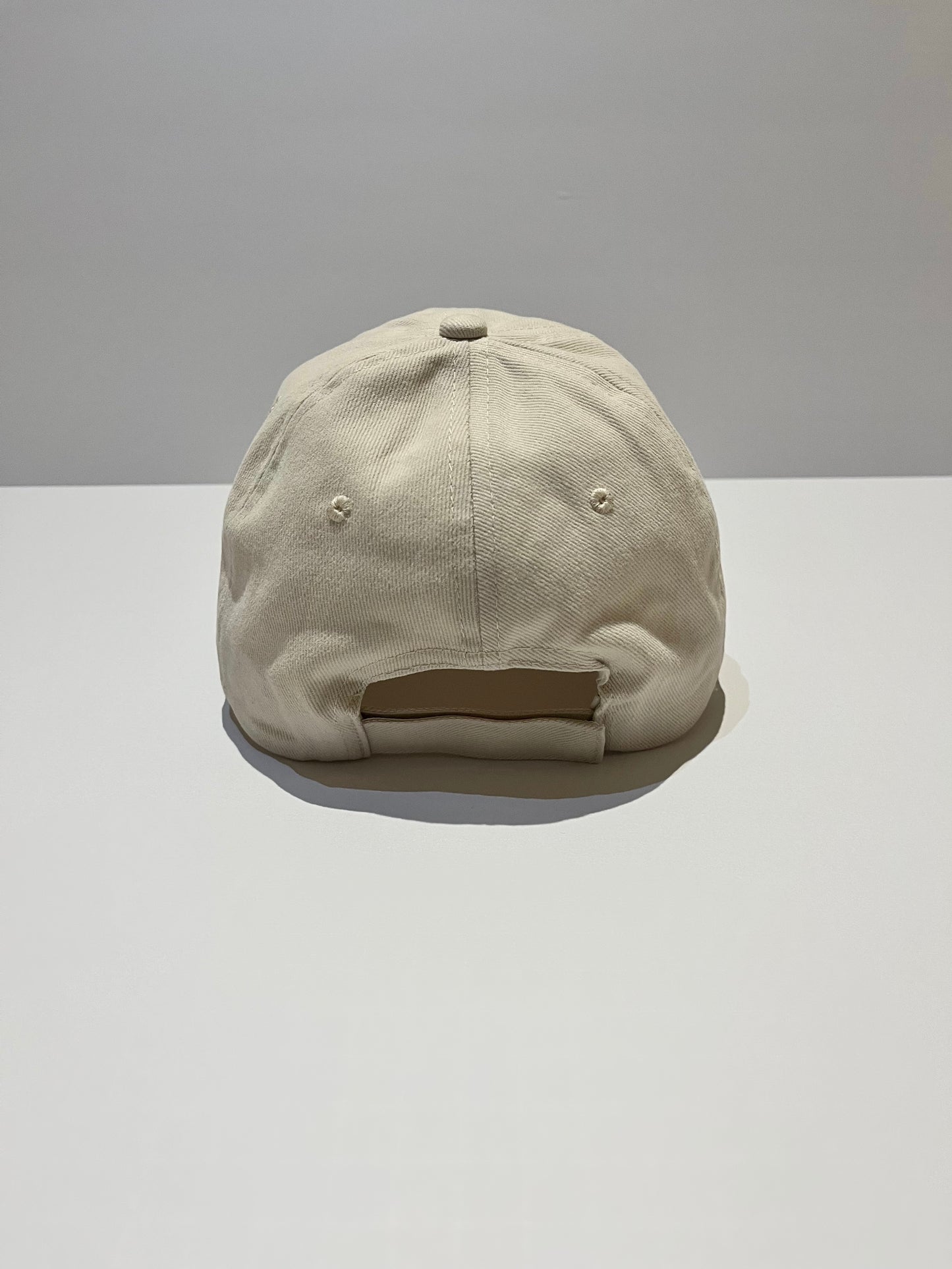 decruz Hat in Stone